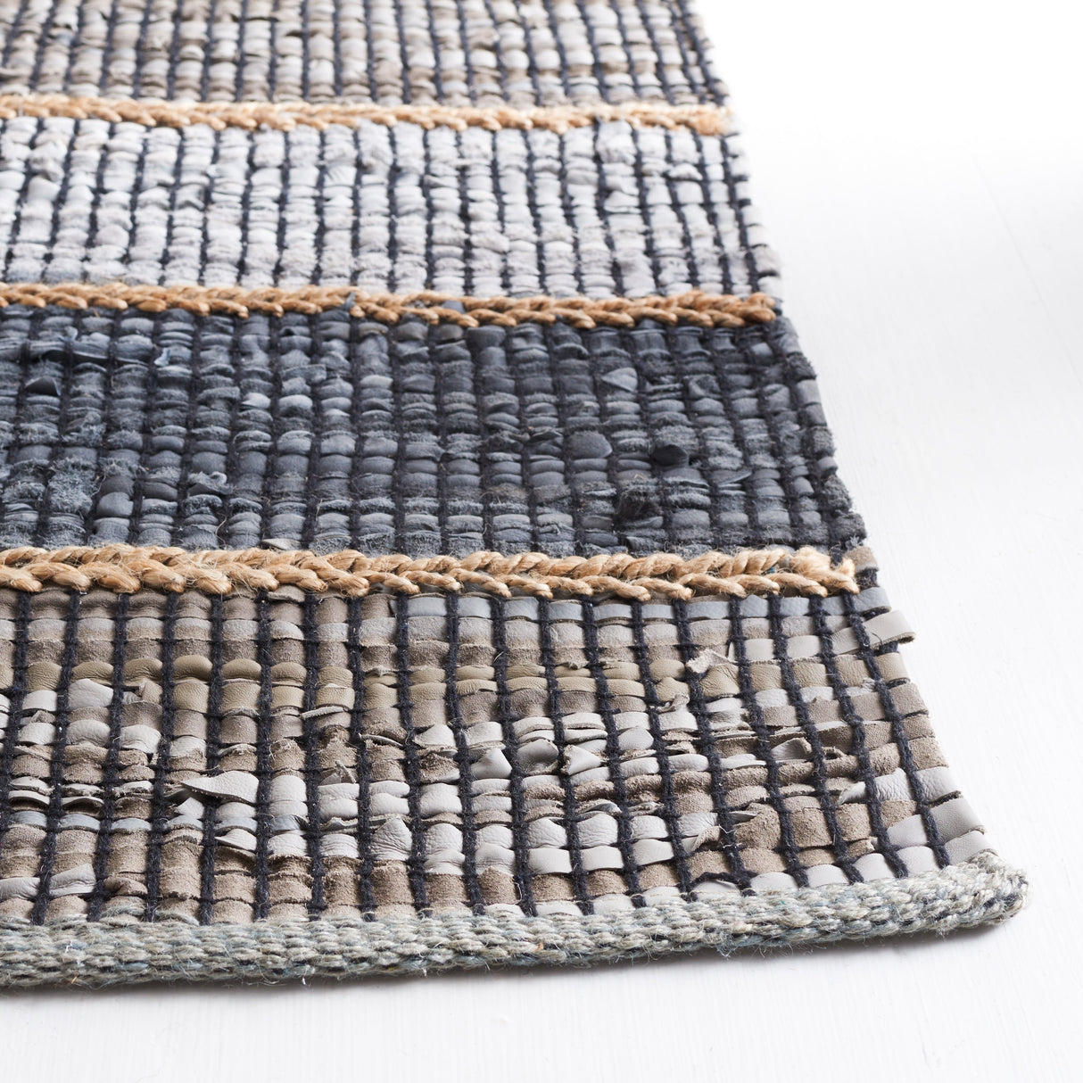 Safavieh Vintage Leather Vtl206F Grey/Natural Rug.