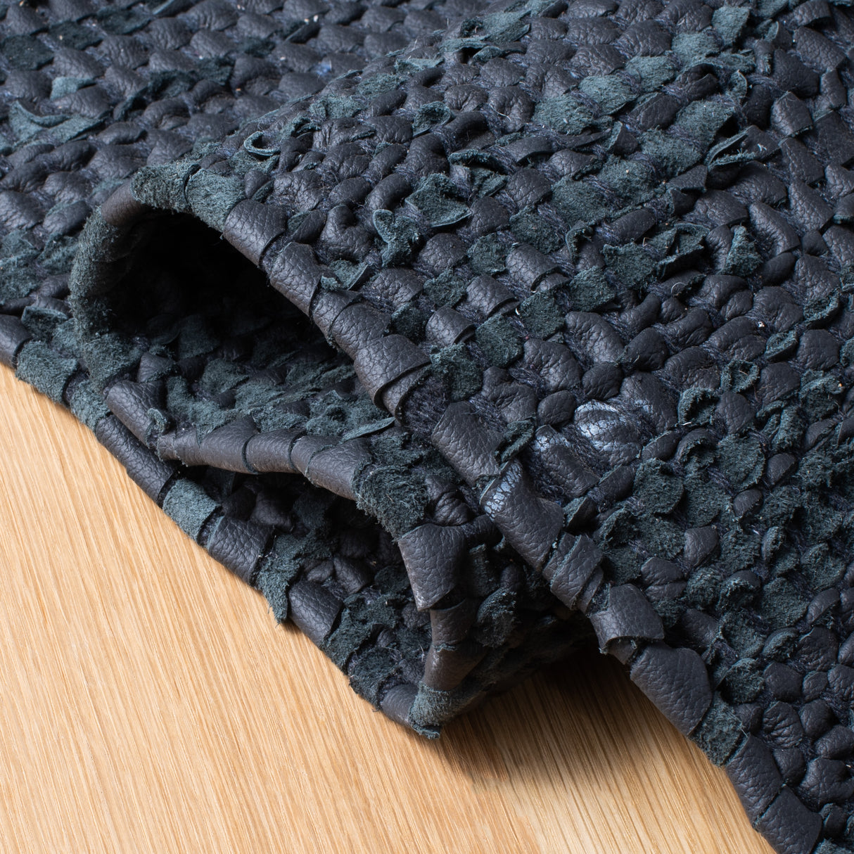 Safavieh Vintage Leather Vtl501Z Black Rugs.