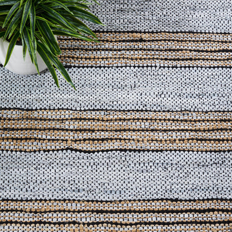 Safavieh Vintage Leather Vtl601G Silver/Natural Rugs.