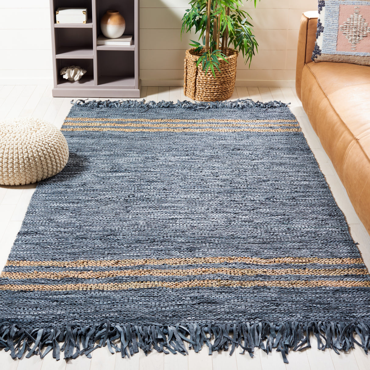 Safavieh Vintage Leather Vtl702F Grey/Beige Rug.