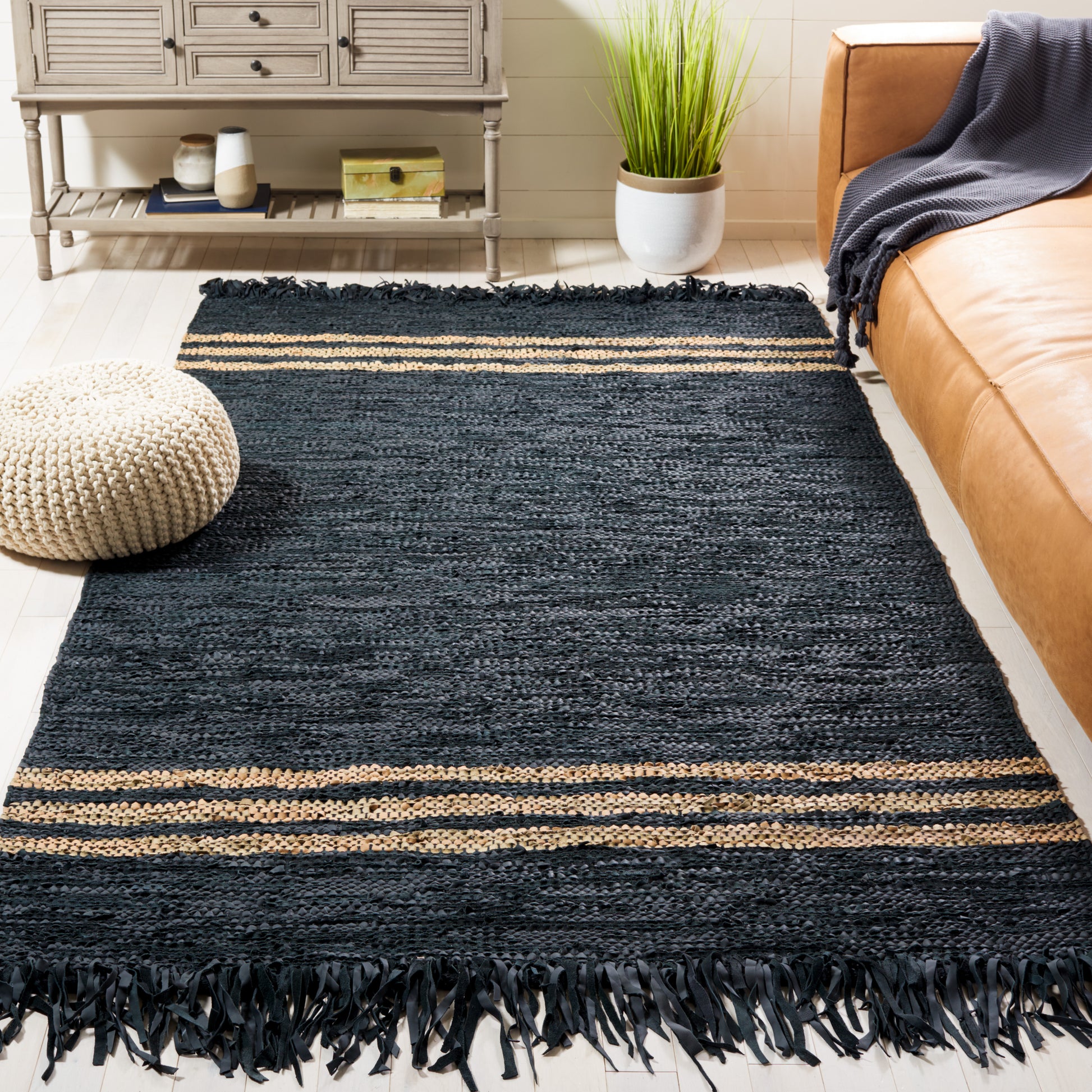 Safavieh Vintage Leather Vtl702Z Black/Beige Area Rug