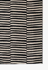 Momeni Xander Xan-1 Black Area Rug