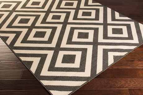 Surya Alfresco Alf-9639 Black / Beige Rugs.