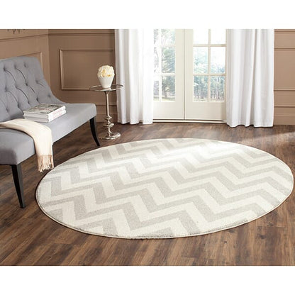 Safavieh Amherst Amt419B Light Grey / Beige Chevron Area Rug