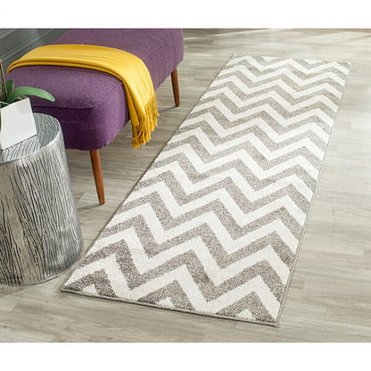 Safavieh Amherst Amt419R Dark Grey / Beige Chevron Area Rug