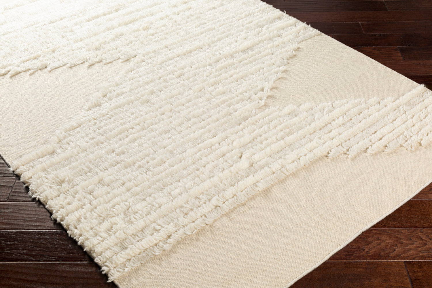 Surya Apache Apa-2301 Cream Rugs.