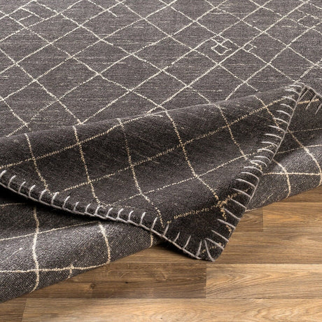 Surya Arlequin Arq-2301 Black, Cream Rugs.