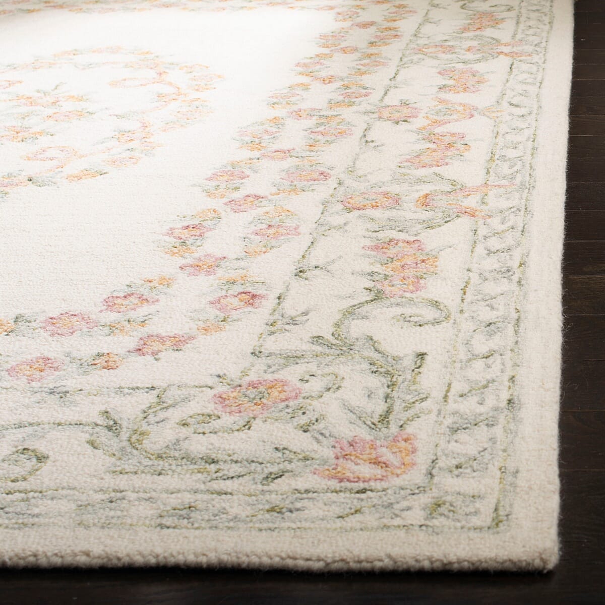 Safavieh Aubusson Aub102A Ivory / Pink Area Rug