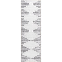 AreaRugs.com Wavaj Nwa1049A White Area Rug