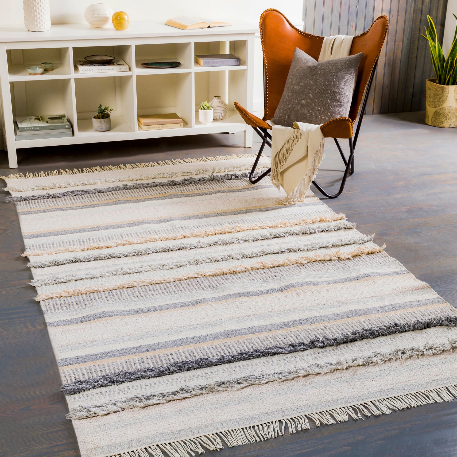 Surya Azalea Aza-2329 Charcoal, Medium Gray, Light Gray, Beige Area Rug