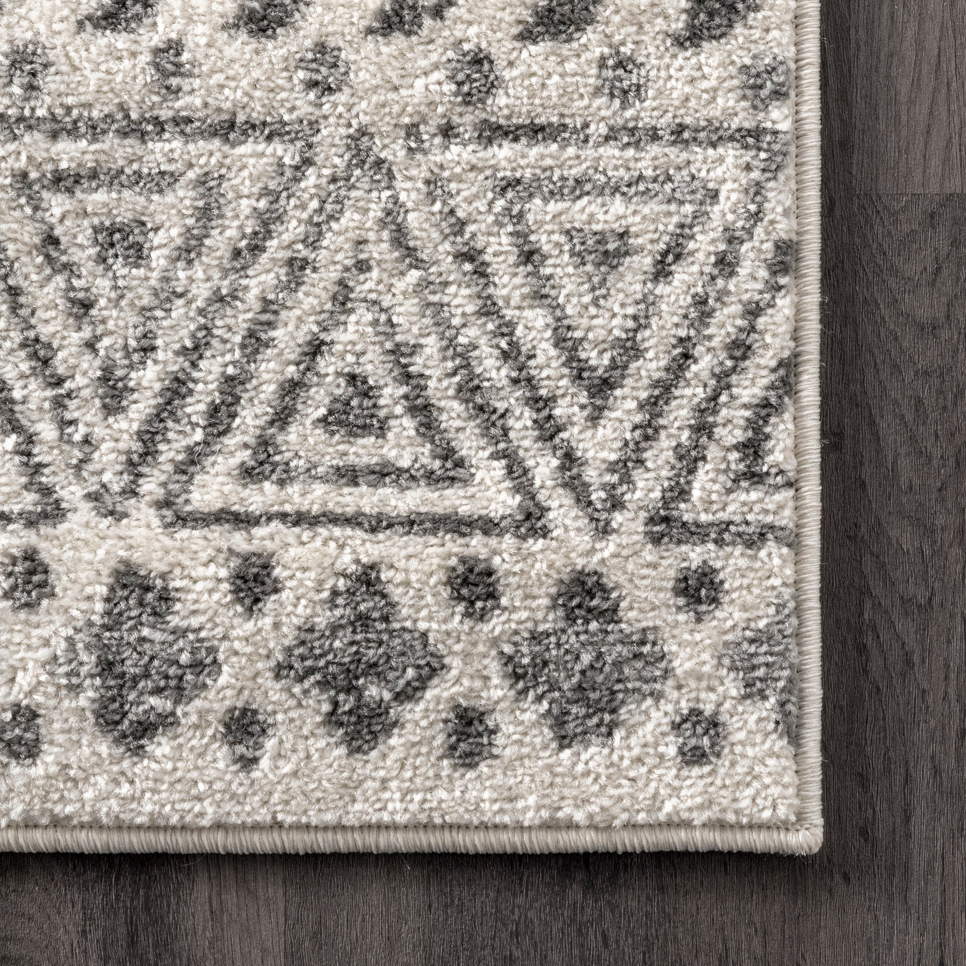 Nuloom Camila Trellis Nca1329A Off White Area Rug