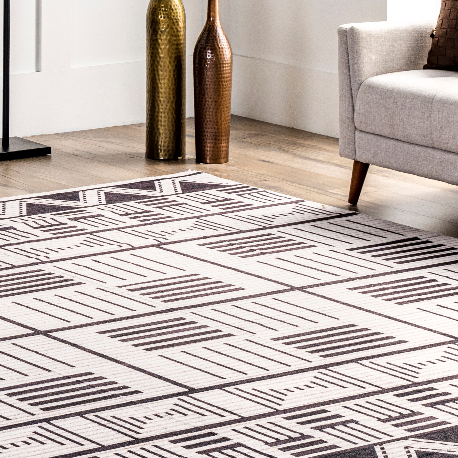 AreaRugs.com Wavaj Nwa1111A Charcoal Area Rug