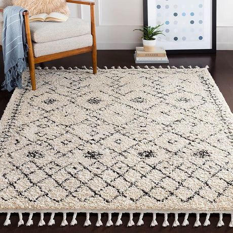 Surya Berber Shag Bbe-2302 Charcoal, Beige Rugs.