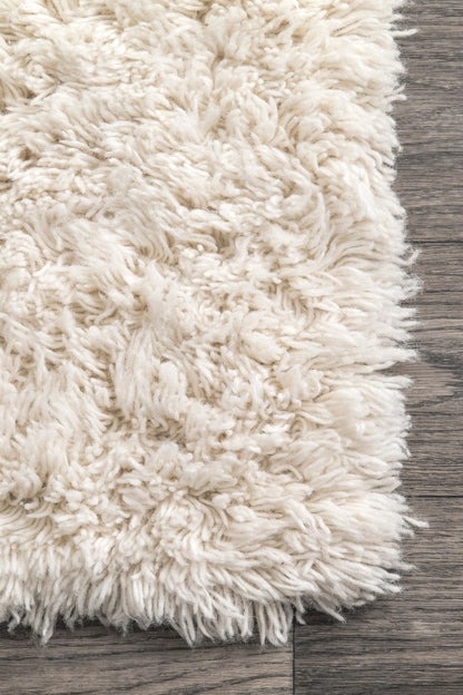 Nuloom Nida Plush Nni2747B Solid Ivory Area Rug