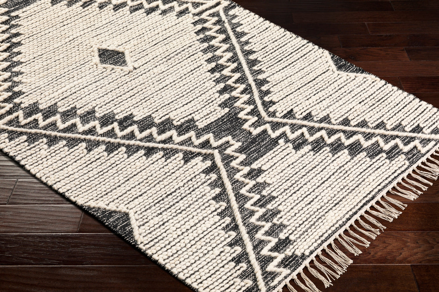 Surya Bedouin Bdo-2302 Black, Cream Rug.