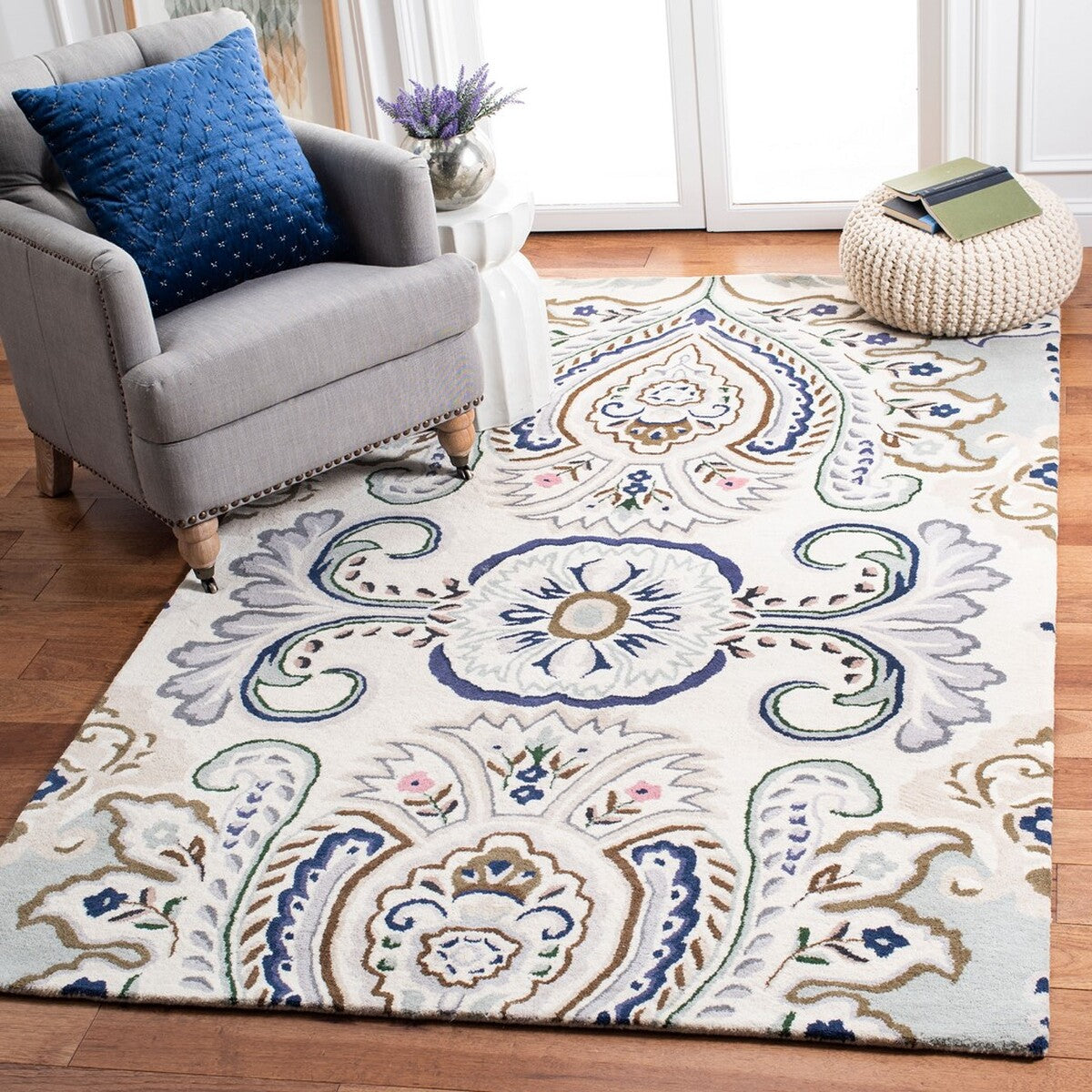 Safavieh Bella Bel118M Ivory/Blue Area Rug