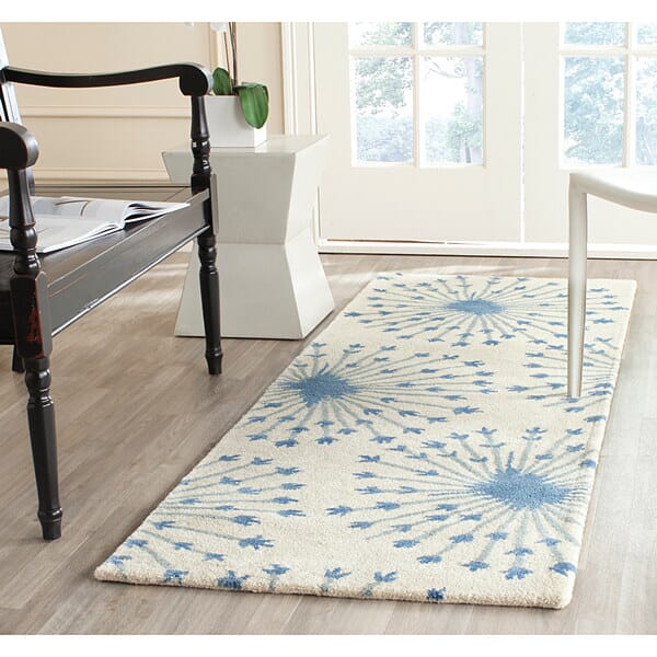 Safavieh Bella Bel123B Beige / Blue Floral / Country Area Rug