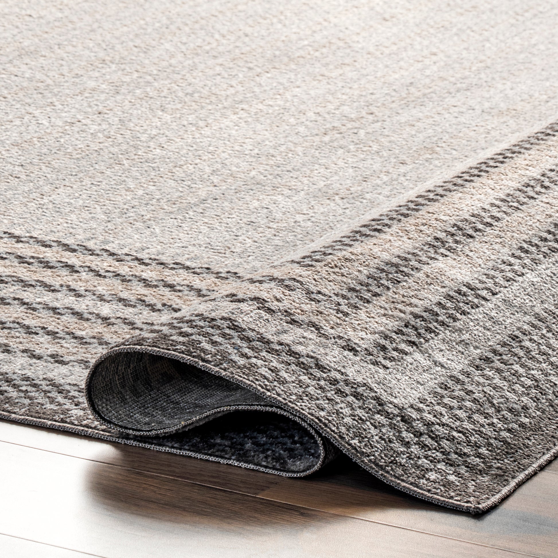 AreaRugs.com Wavaj Nwa1286A Gray Area Rug