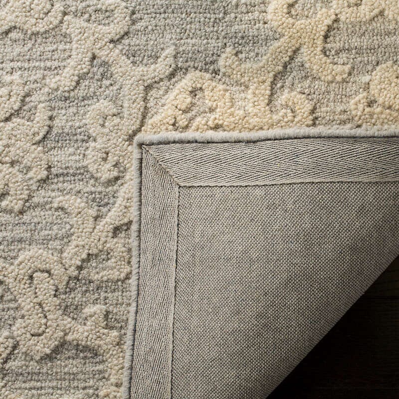 Safavieh Blossom Blm104A Grey / Ivory Damask Area Rug