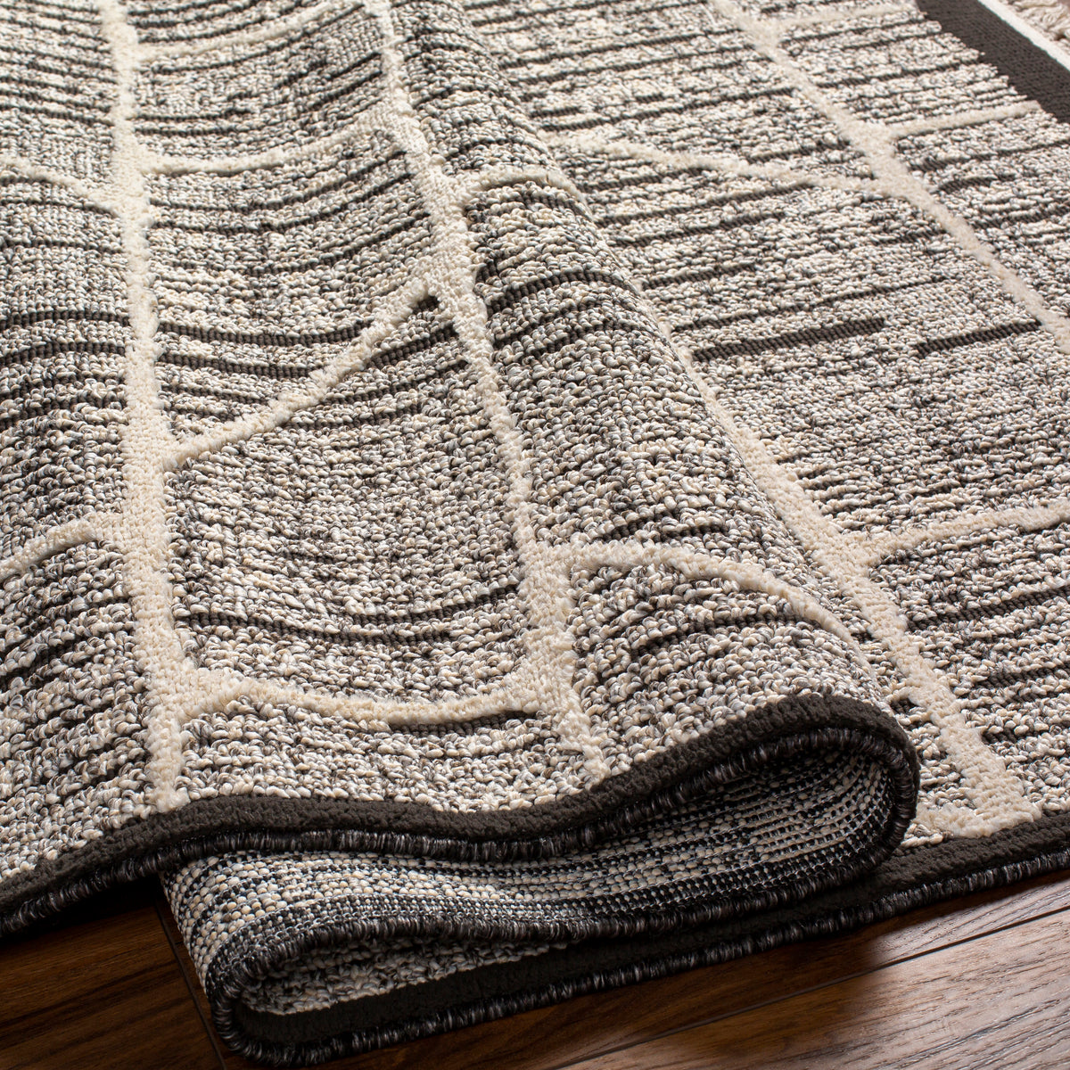 Surya Berlin Blr-2307 Grey Rug.