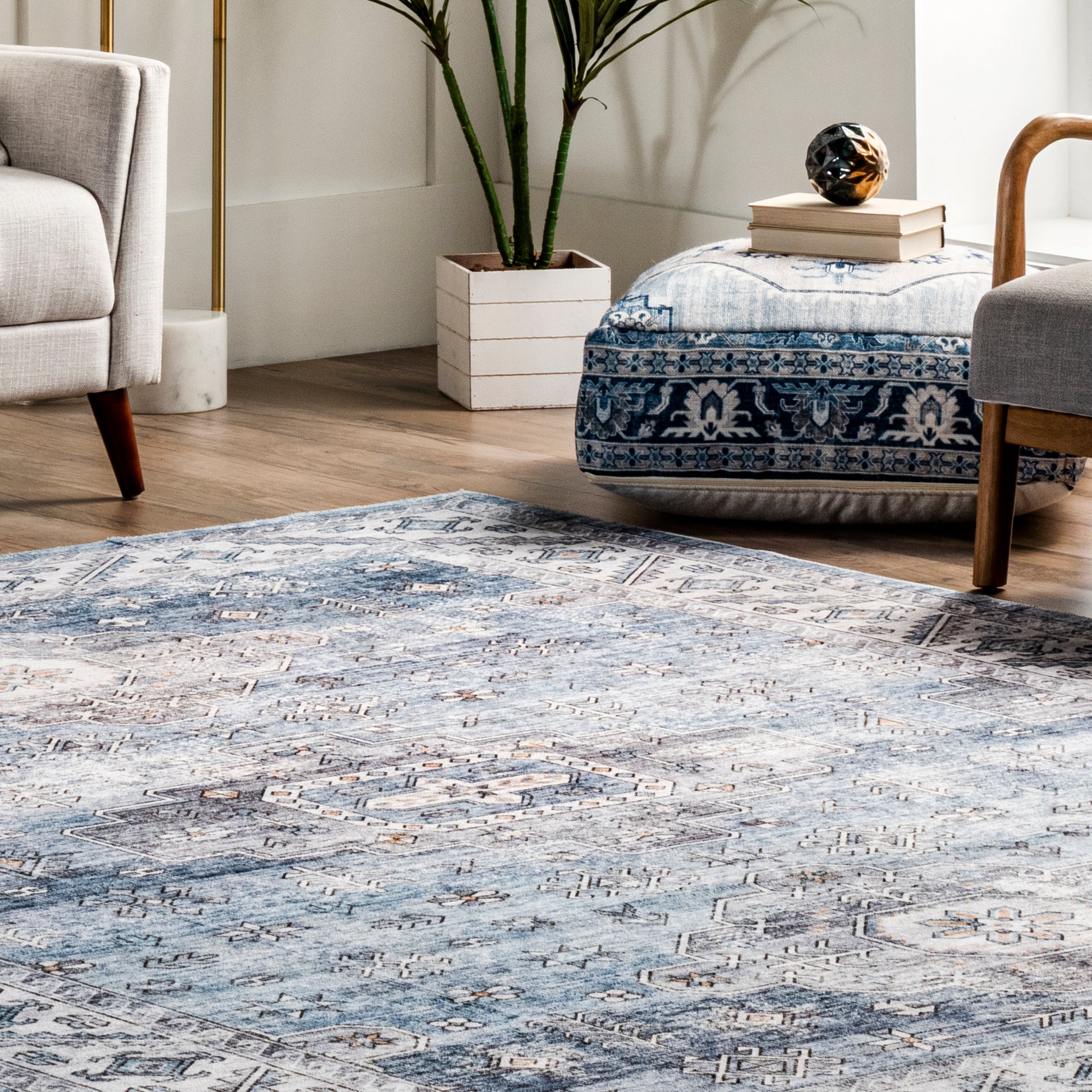 AreaRugs.com Wavaj Nwa1065A Blue Area Rug