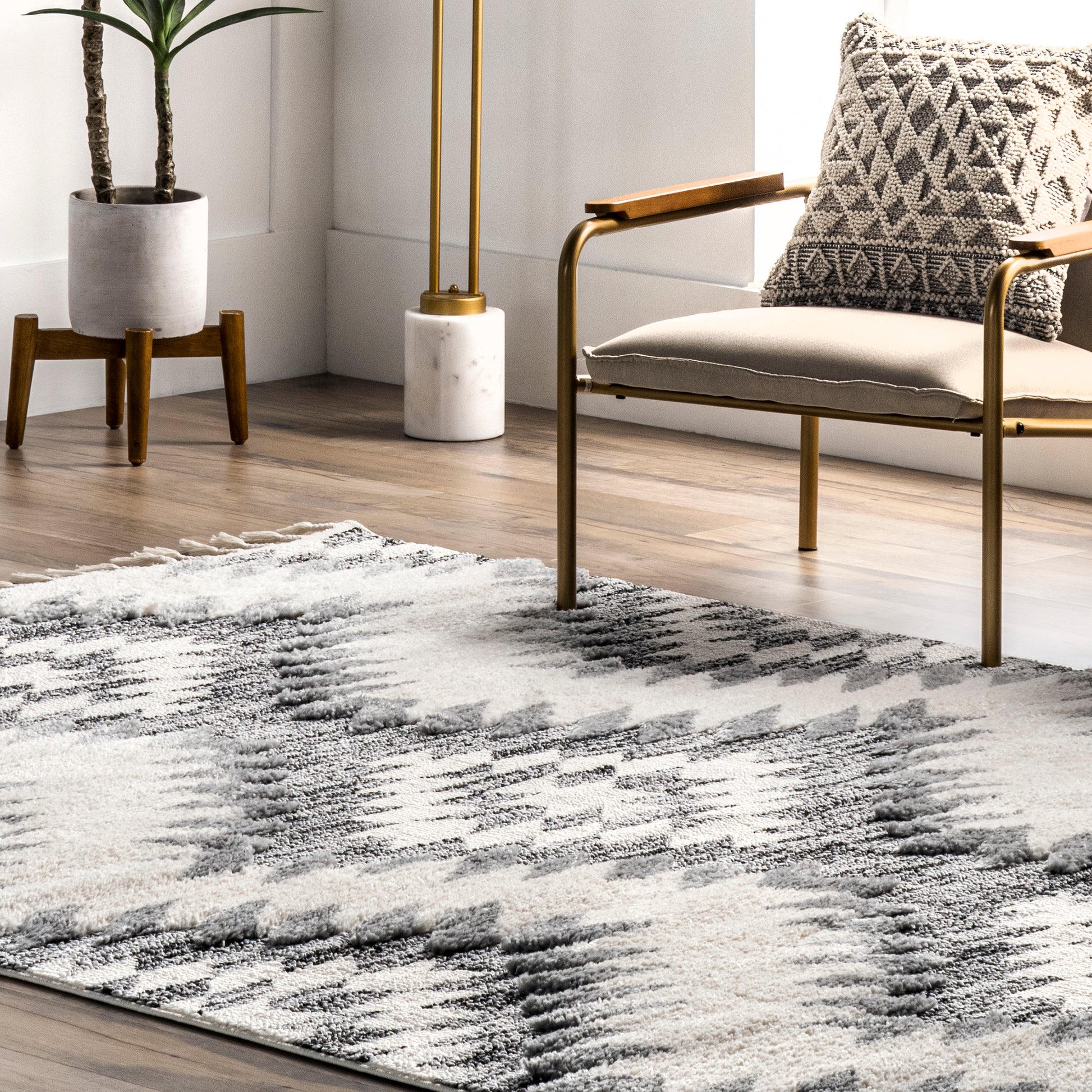 Nuloom Adelade Aztec Nad2939B Gray Area Rug