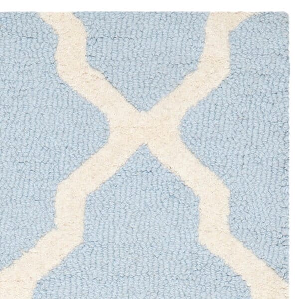 Safavieh Cambridge Cam121A Light Blue / Ivory Geometric Area Rug