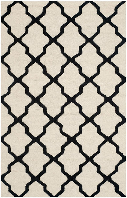 Safavieh Cambridge Cam121W Ivory / Black Geometric Area Rug