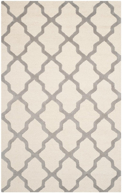 Safavieh Cambridge Cam121Y Ivory / Silver Geometric Area Rug