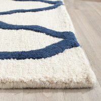 Safavieh Cambridge Cam121Z Ivory / Navy Geometric Area Rug