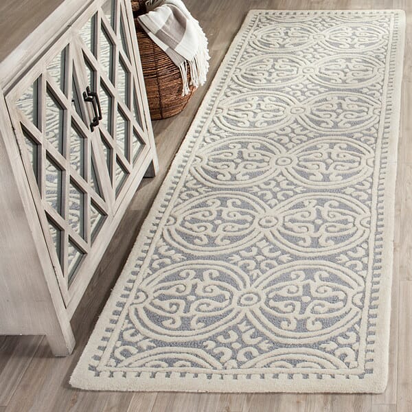 Safavieh Cambridge Cam123D Silver / Ivory Rugs.