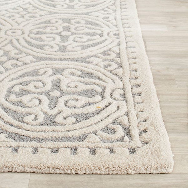 Safavieh Cambridge Cam123D Silver / Ivory Rugs.