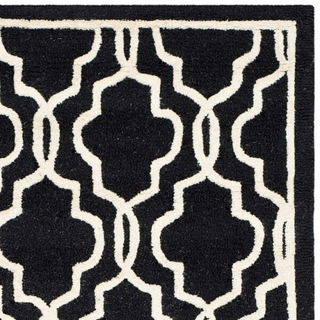 Safavieh Cambridge Cam131E Black / Ivory Rugs.