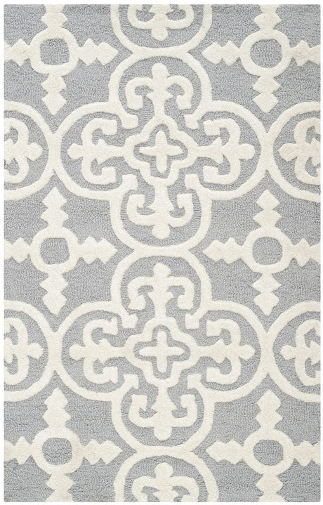 Safavieh Cambridge Cam133D Silver / Ivory Rugs.