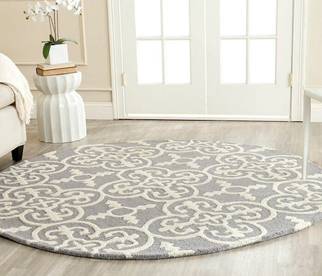 Safavieh Cambridge Cam133D Silver / Ivory Rugs.