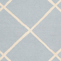 Safavieh Cambridge Cam136A Light Blue / Ivory Geometric Area Rug