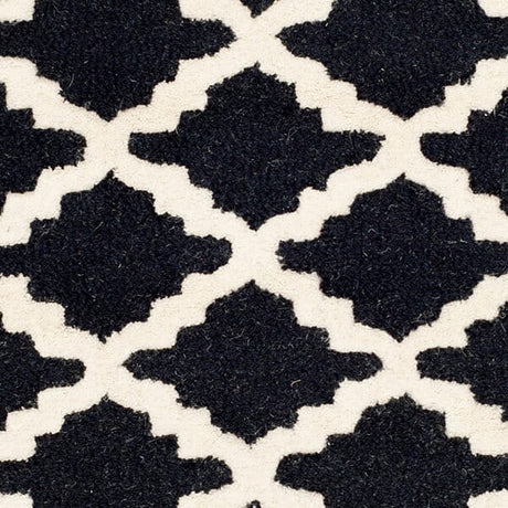 Safavieh Cambridge Cam137E Black / Ivory Rugs.