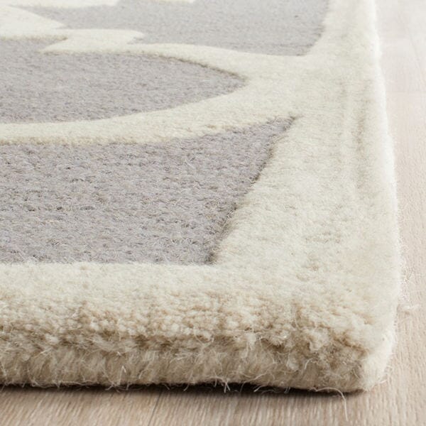 Safavieh Cambridge Cam140D Silver / Ivory Rugs.