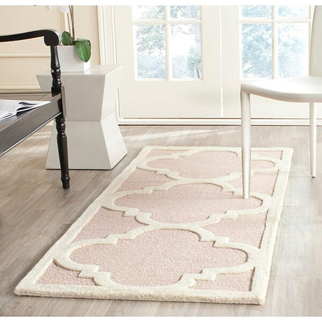 Safavieh Cambridge Cam140M Light Pink / Ivory Rugs.