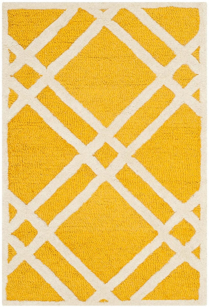 Safavieh Cambridge Cam142Q Gold / Ivory Geometric Area Rug