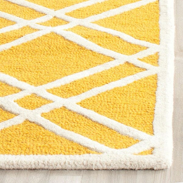 Safavieh Cambridge Cam142Q Gold / Ivory Geometric Area Rug