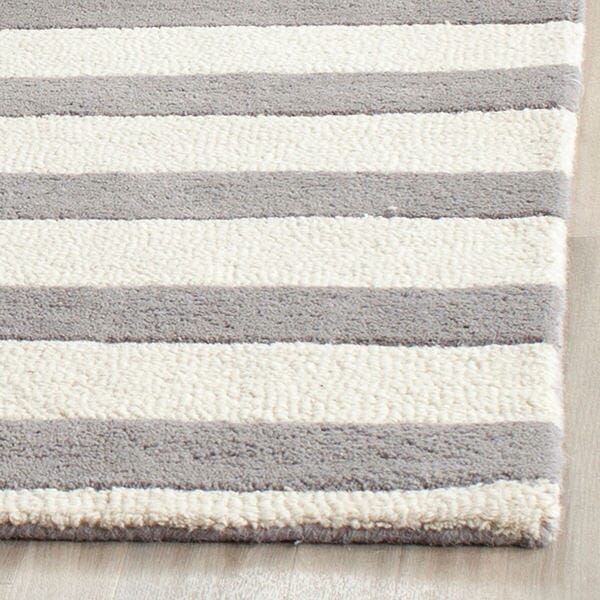 Safavieh Cambridge Cam154A Grey / Ivory Striped Area Rug