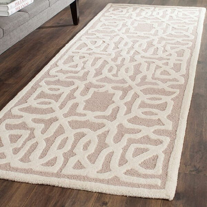 Safavieh Cambridge Cam570J Beige / Ivory Geometric Area Rug