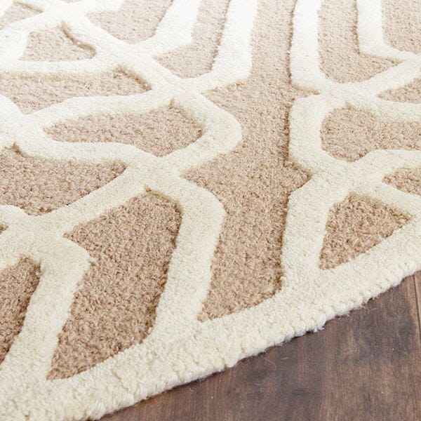 Safavieh Cambridge Cam570J Beige / Ivory Geometric Area Rug