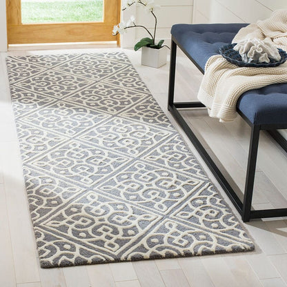 Safavieh Cambridge Cam731D Dark Grey / Ivory Geometric Area Rug