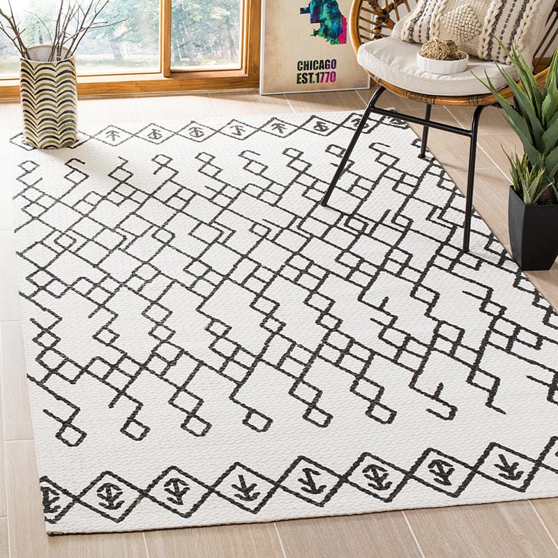 Safavieh Cedar Brook Cdr501E Ivory / Black Moroccan Area Rug