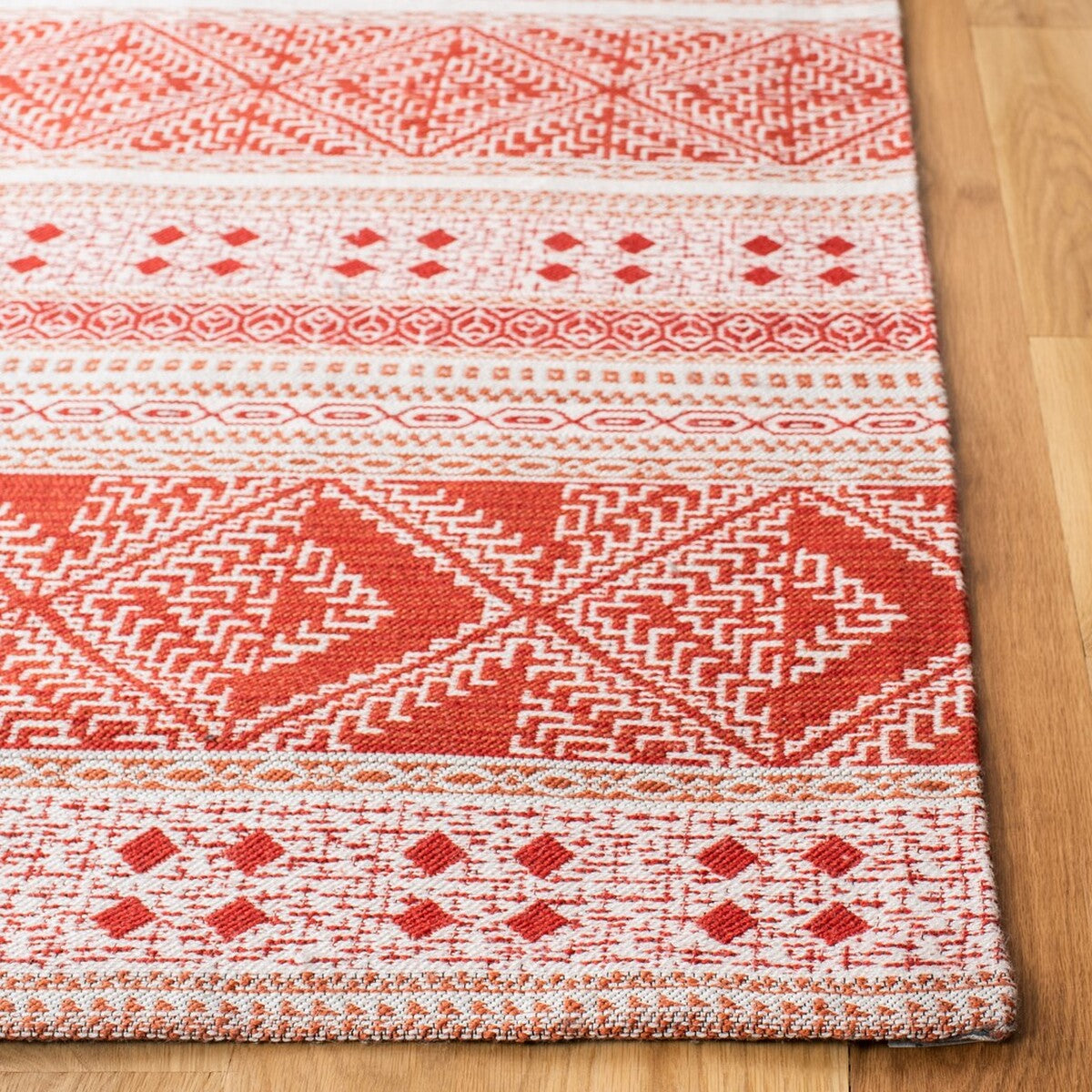 Safavieh Classic Vintage Clv717P Rust Area Rug