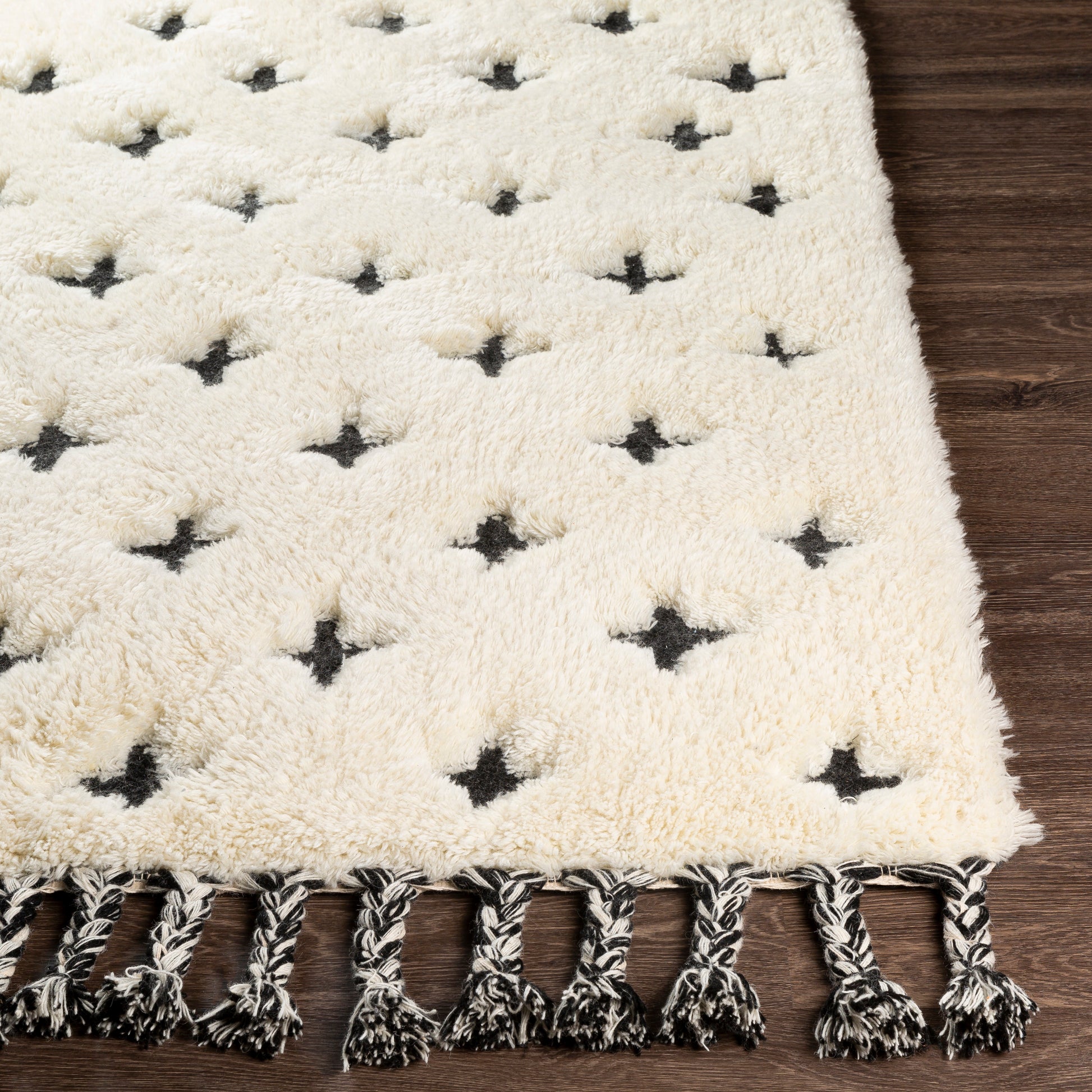 Surya Camille Cme-2300 Cream, Black Area Rug