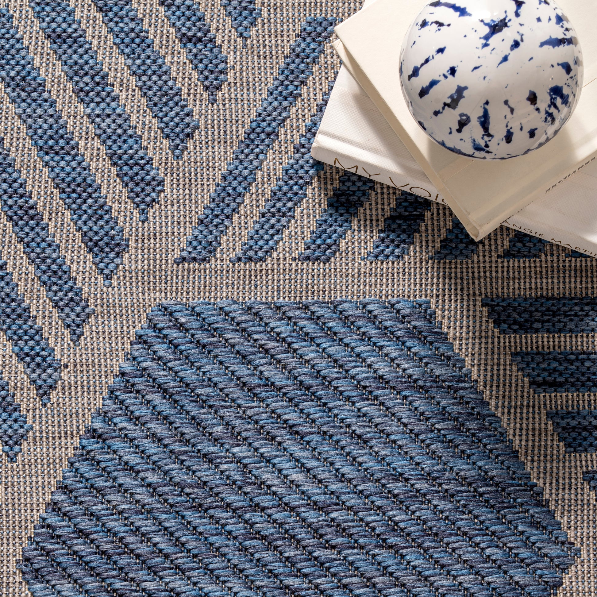 Nuloom Milania Lattice Nmi1796A Blue Area Rug