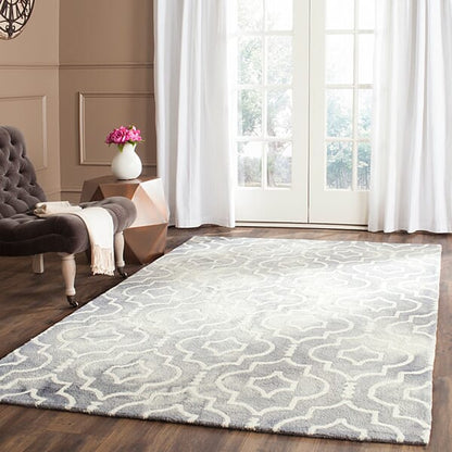 Safavieh Dip Dye Ddy538C Grey / Ivory Geometric Area Rug